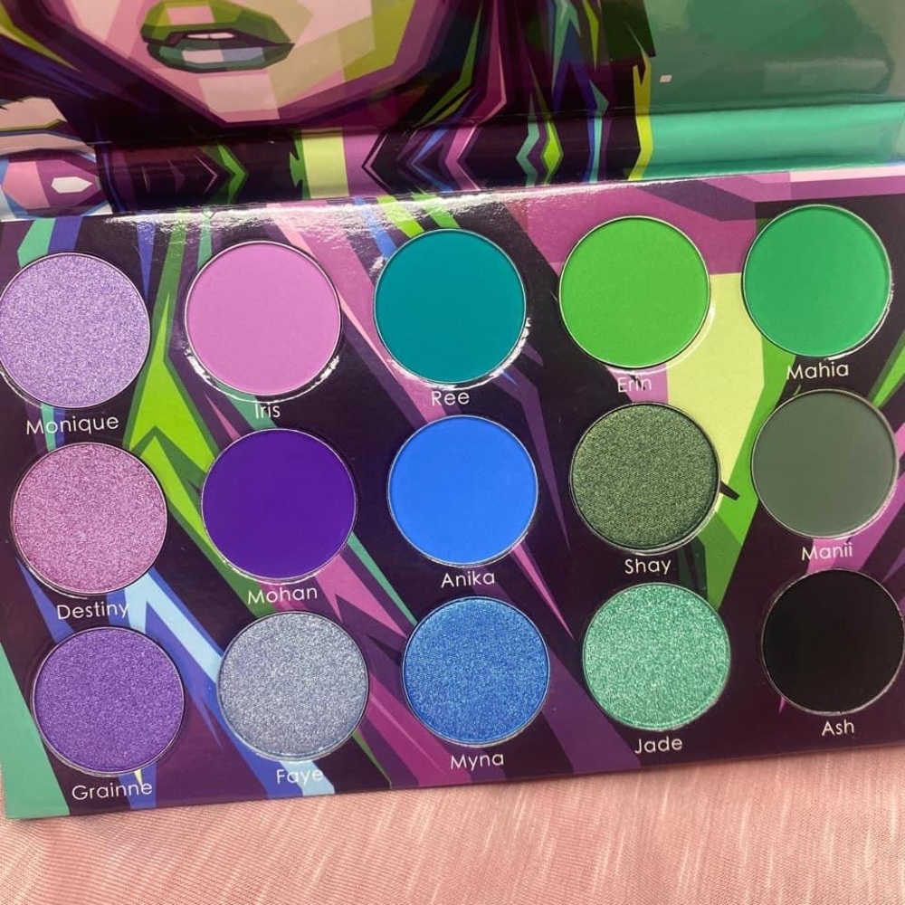 Blush Tribe Hasina 2 Eyeshadow Palette
